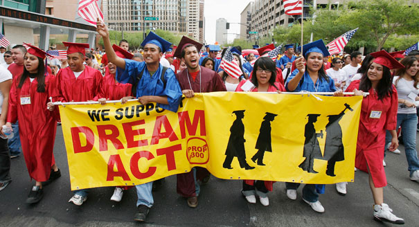 Students march for the DREAM Act