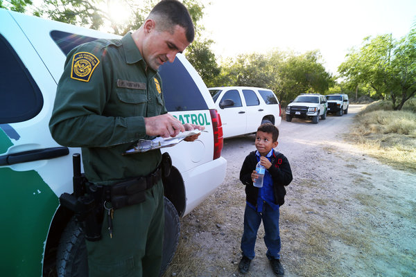 Border patrol stopping young immigrant